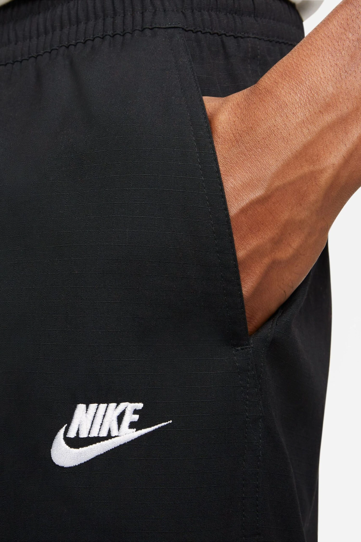 Nike Club Woven Cargo Joggers 5 Nike Club Woven Cargo Joggers - Image 3